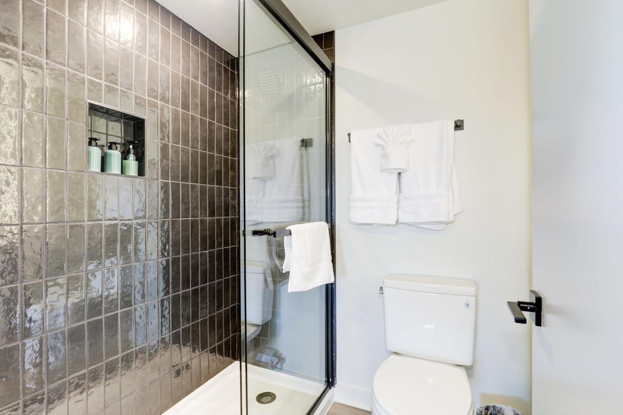 2Br Executive Apartment In Prime Location อาร์ลิงตัน ภายนอก รูปภาพ